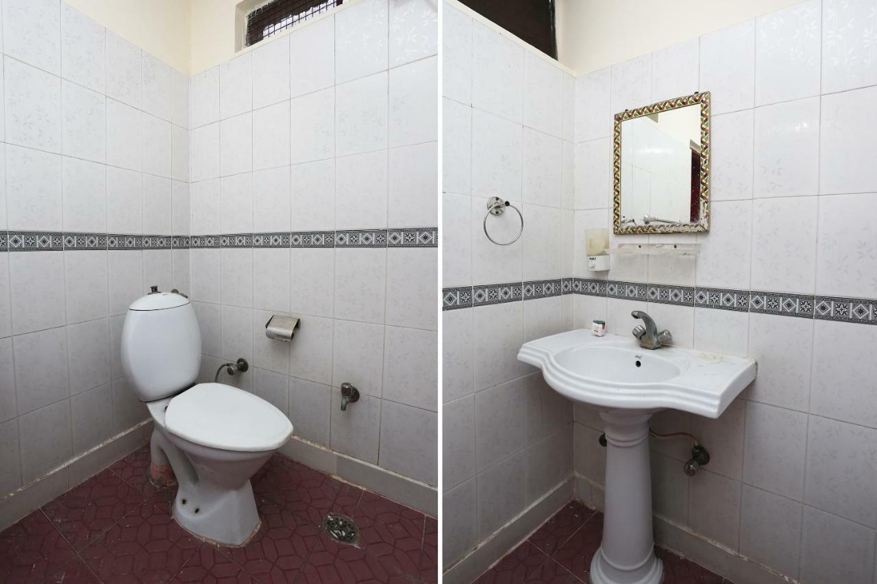 Oyo 39830 Hotel Esquire Meerut Buitenkant foto