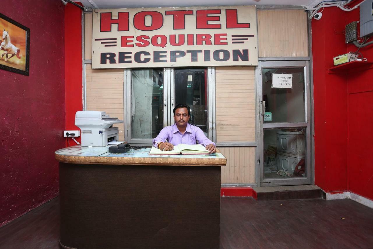 Oyo 39830 Hotel Esquire Meerut Buitenkant foto