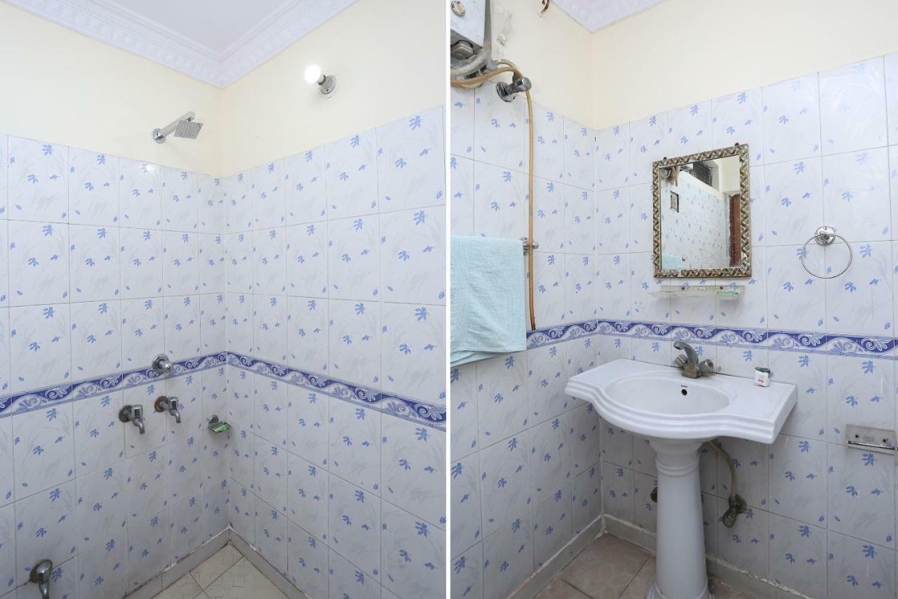 Oyo 39830 Hotel Esquire Meerut Buitenkant foto
